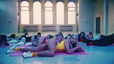 Dua Lipa is so damn hot