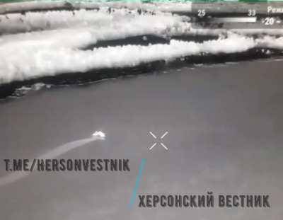 Ru pov : Moving Ukrainian boat got destroyed by the Russian drone strike, Kherson direction