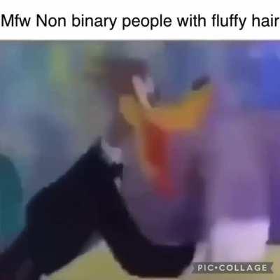 When the curly hair go fluff 😳