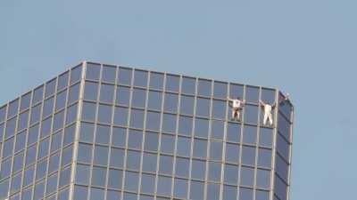 Climbing 190m (623ft) building without safety gear