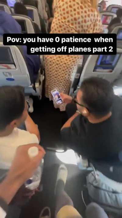 Hate these speed runners on the plane. You still have to wait for deboarding anyways 