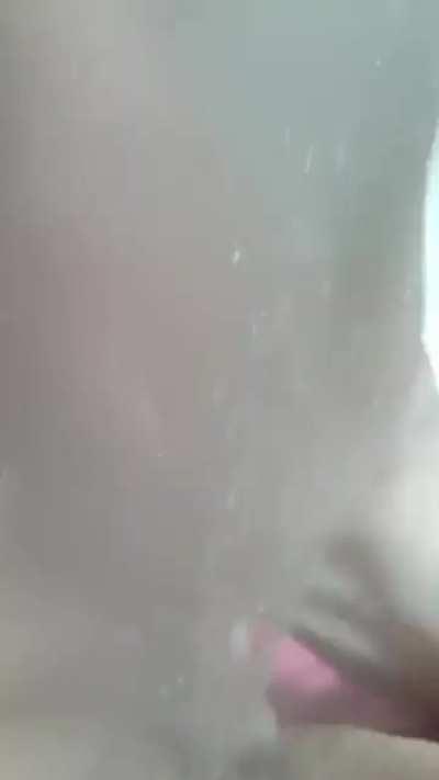 Giving him a morning shower 🚿