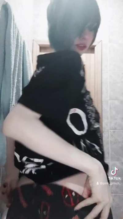 Striptease from your emo girlfriend :3