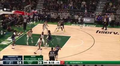 [Highlight] Naz Reid banging down low for another bucket