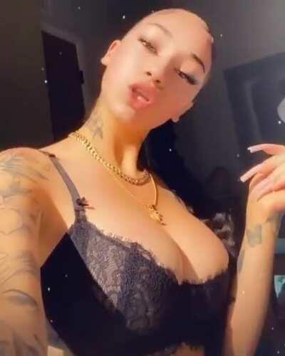 Gotta show the girls, that’s how you keep our attention 🙏🏽