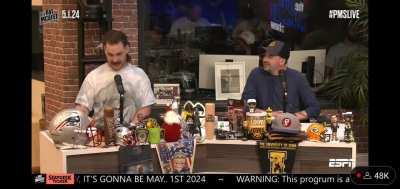 Guess Pat and Brian Baumgartner aren't fans of eachother 😂