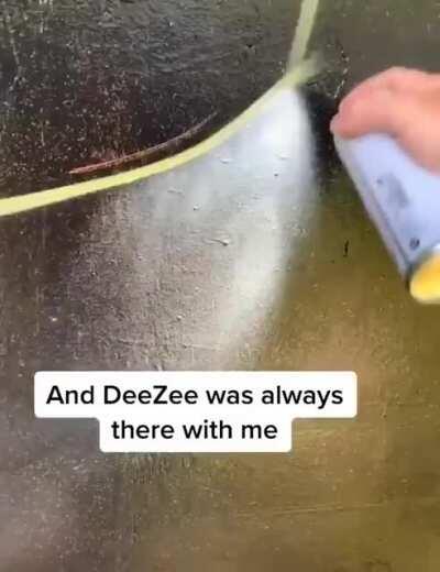 Artista faz um retrato em memória ao seu gatinho que morreu