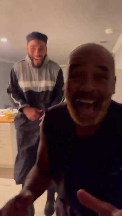 Twins prank their father