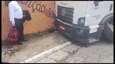 Strong warning NSFW NSFL 