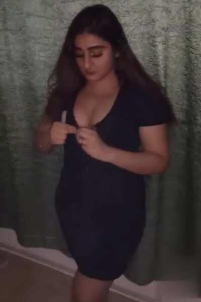 This is how desi babes tease! 👅🔥🔥🔥