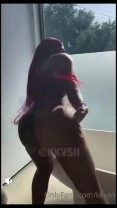 I mean it’s coo Ig 😒 she needs too switch it up tho shits getting old 🥱