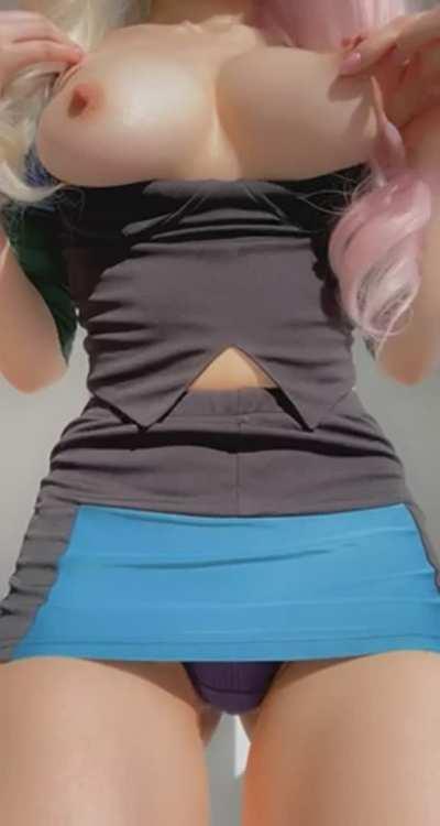 My Japanese body looks amazing in this dress 😍