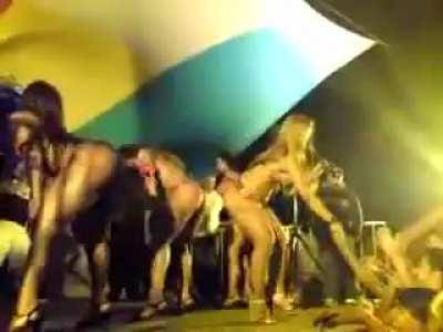 2009-10-17-Gaiola Das Popozudas-(Jessica Pimentinha)-1