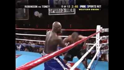James 'Lights Out' Toney's effortless defense and counterpunching vs Jason Robinson. Toney finishes the IBF cruiserweight eliminator with a 7th round KO