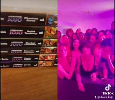 please girls, one at a time 😎