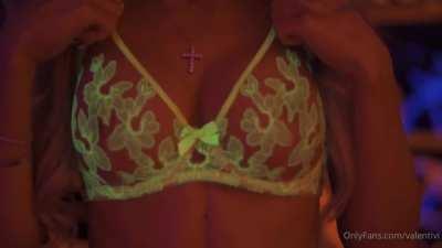 Valenti Vitel/Valentina Grishko