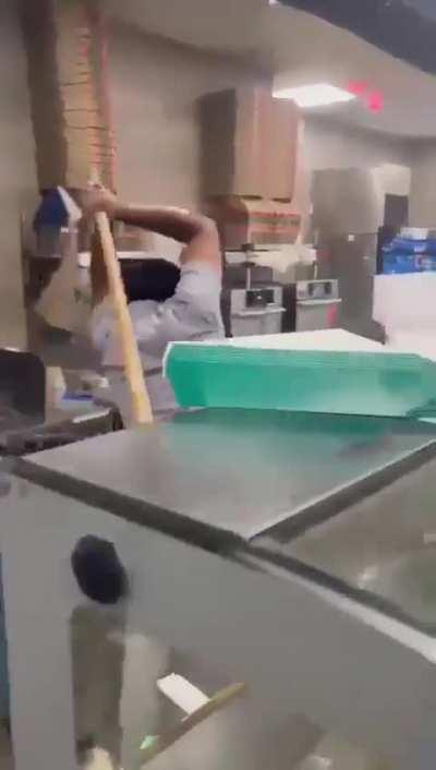 Guy tries to steal from Indian owned gas station