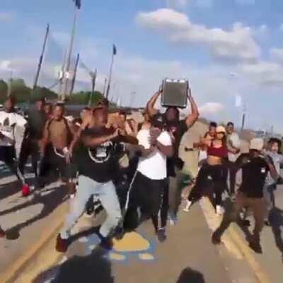 When im playing gwent and this starts playing