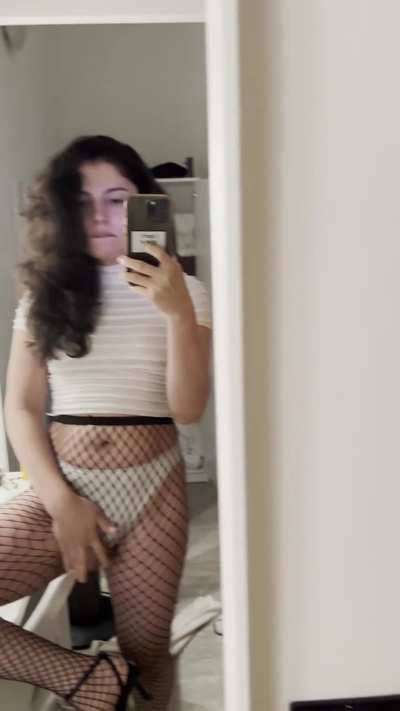 If you're into trans, say yes and I will send nudes