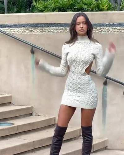 Is this Her sexiest outfit yet?