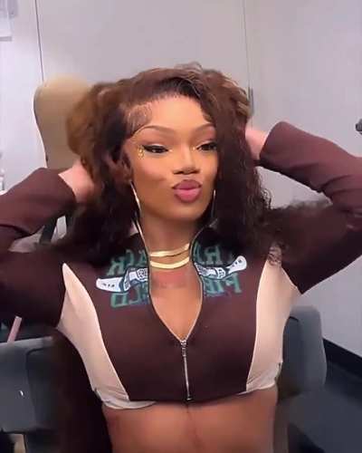 She knows she's gorgeous