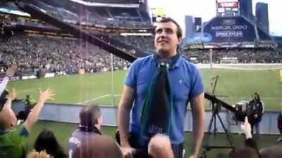 This sub at 7pm tonight: FIGHT AND WIN 🇺🇸