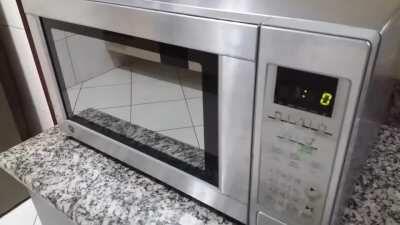 FOGÃO X MICROONDAS - Vídeo by Joabe Falcão