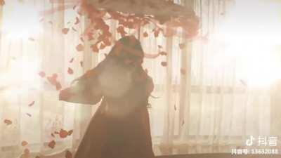 躲進你的身體 Hide inside your body (song lyrics to CORSAK's 溯 Reverse)