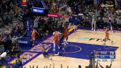 [Highlight] Toscano-Anderson with a Curry-esque layup while falling down