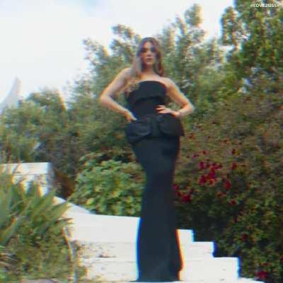 Hailee Steinfeld pmv