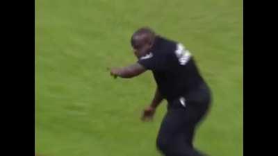 i just noticed that the minecraft poster's in the camera lol