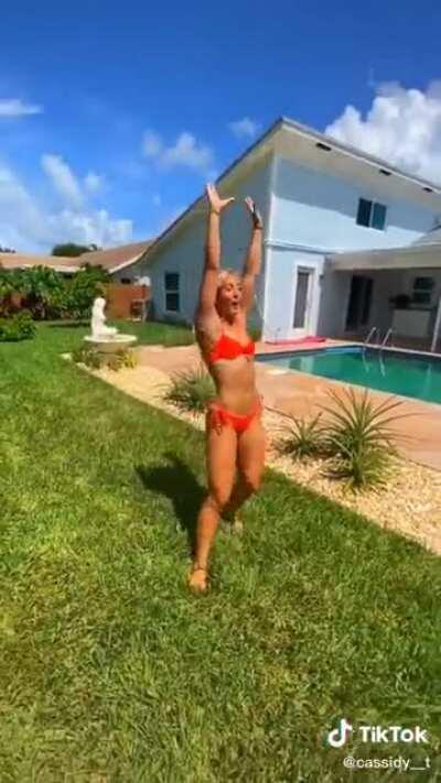 More Cassidy Thompson showing off... she is an UTR escort btw