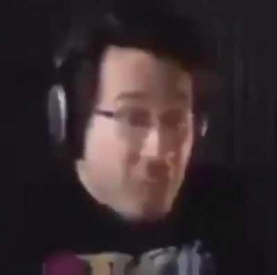 Me when I see a purple individual