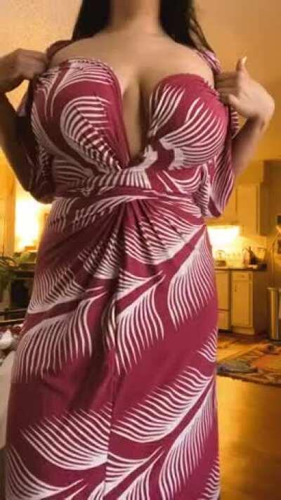 Imagine you and your wife are walking on the beach and you see me walk by wearing this dress, wyd? (FLASH)