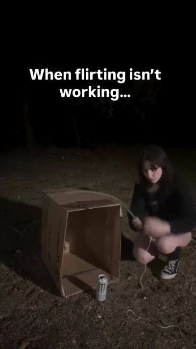 Gotta pull this trick to catch my 4’11 femboy zizi !!