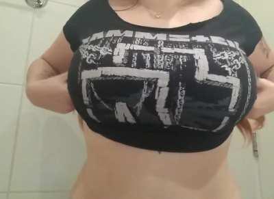 Brazilian Goth Mommy Ready For Your Cum ($5)💞 Always Available for GFE and Sexting!