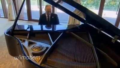 Putin está comediante