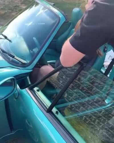 Ich glaube sie hat nicht viel drunter &amp;lt;3