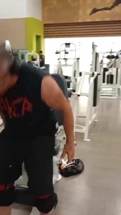 Looking for attention in the gym