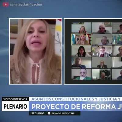 La enana Feudale me puede