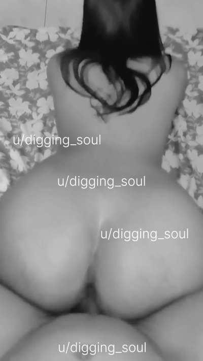 Fucking my personal favourite pornstar (m)26 as people got crazy for her riding skills ,here is another one from our sexcapades . This time its in people's all time favourite posi DOGGYSTYLE . 