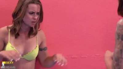 Micheal destroy Ambra's belly(SFD)