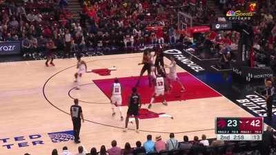 [Highlight] Raptors haven't scored for 7:30 as they're giving up a 40-9 run