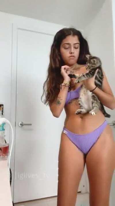 Malu Trevejo | Instagram Live Stream | 23 November 2020