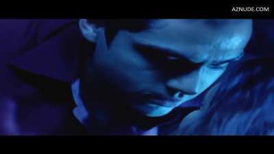 Neha Dhupia Ek Chalis ki local