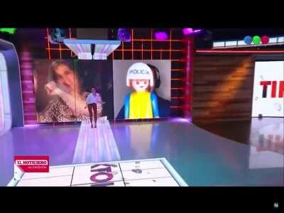 Gerente de programación: *necesitamos más rating*. Gerente de noticias: