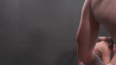 Adele in some serious belly and back pain...