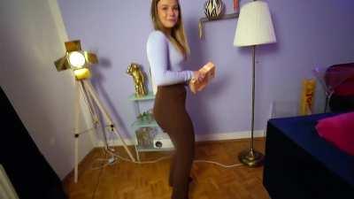 Es wird, das nächste mal dann auch noch in ihrem Video... 😉🍑 