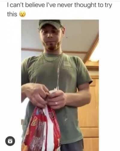 Usually i finished the whole bag in one sitting, but here just in case!