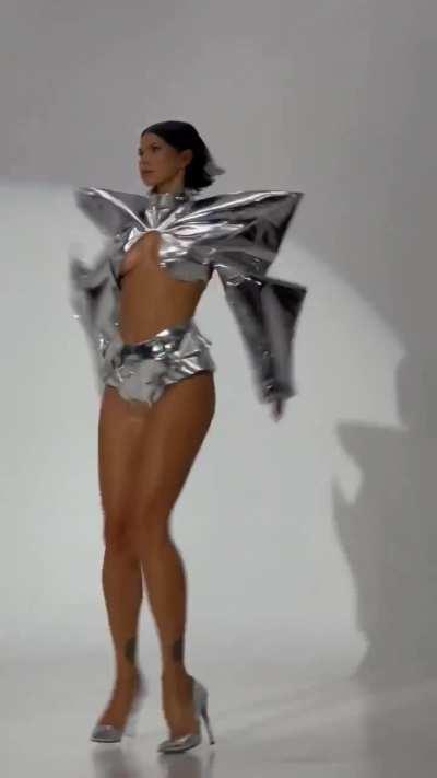 Bad Girls music video 18.8.